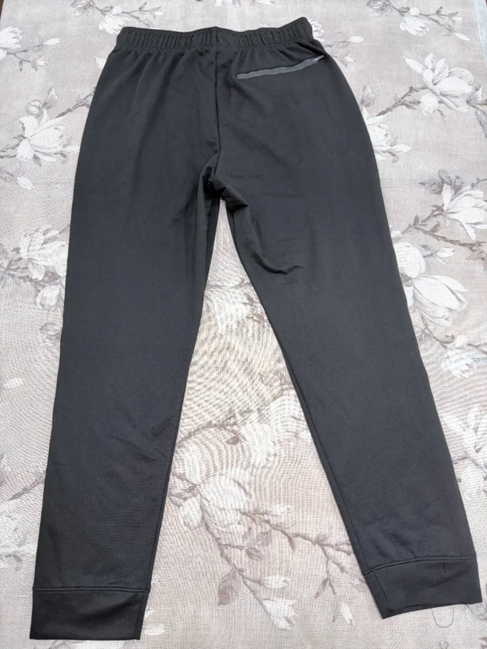 FILA Men’s M Black Logo Tape Jogger Track Workout Pants 28” Inseam